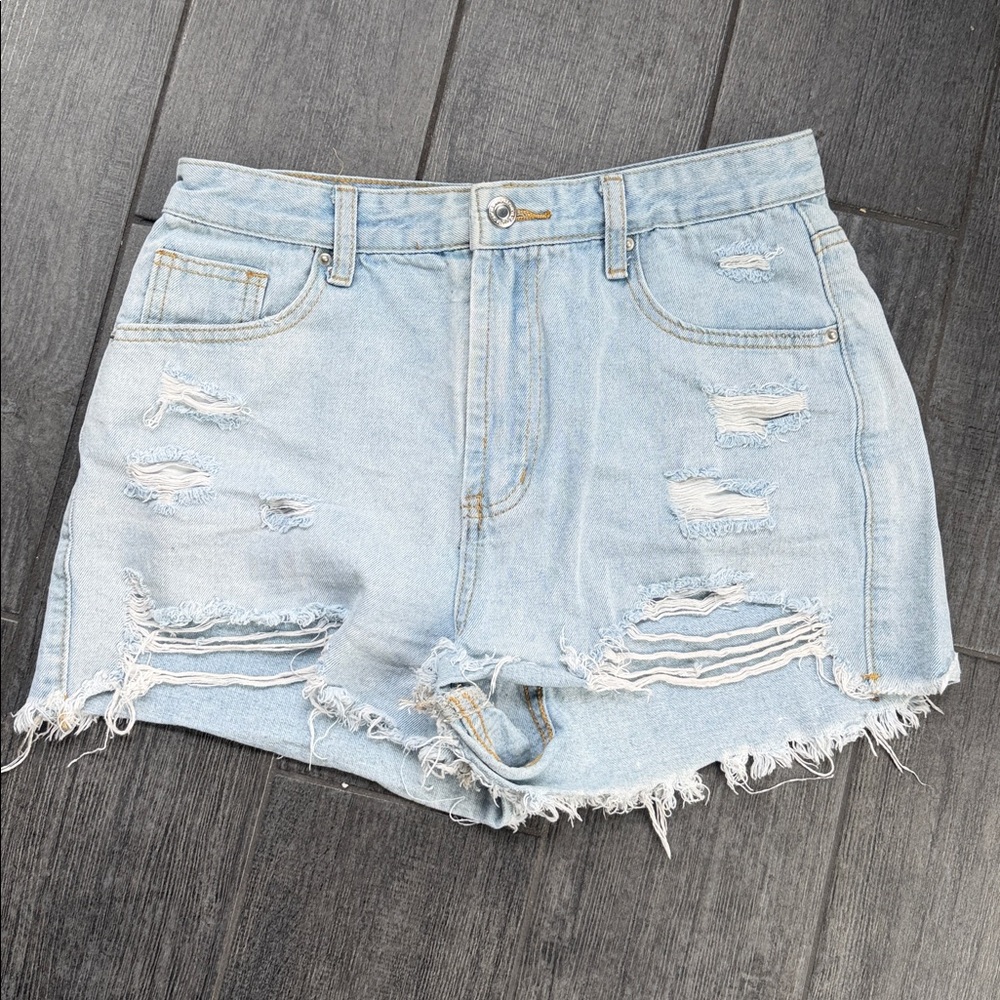 🔥 SHEIN denim jeans shorts light wash size Medium 6 Women's teens